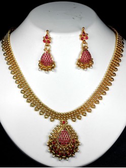 Exclusive Polki Set
